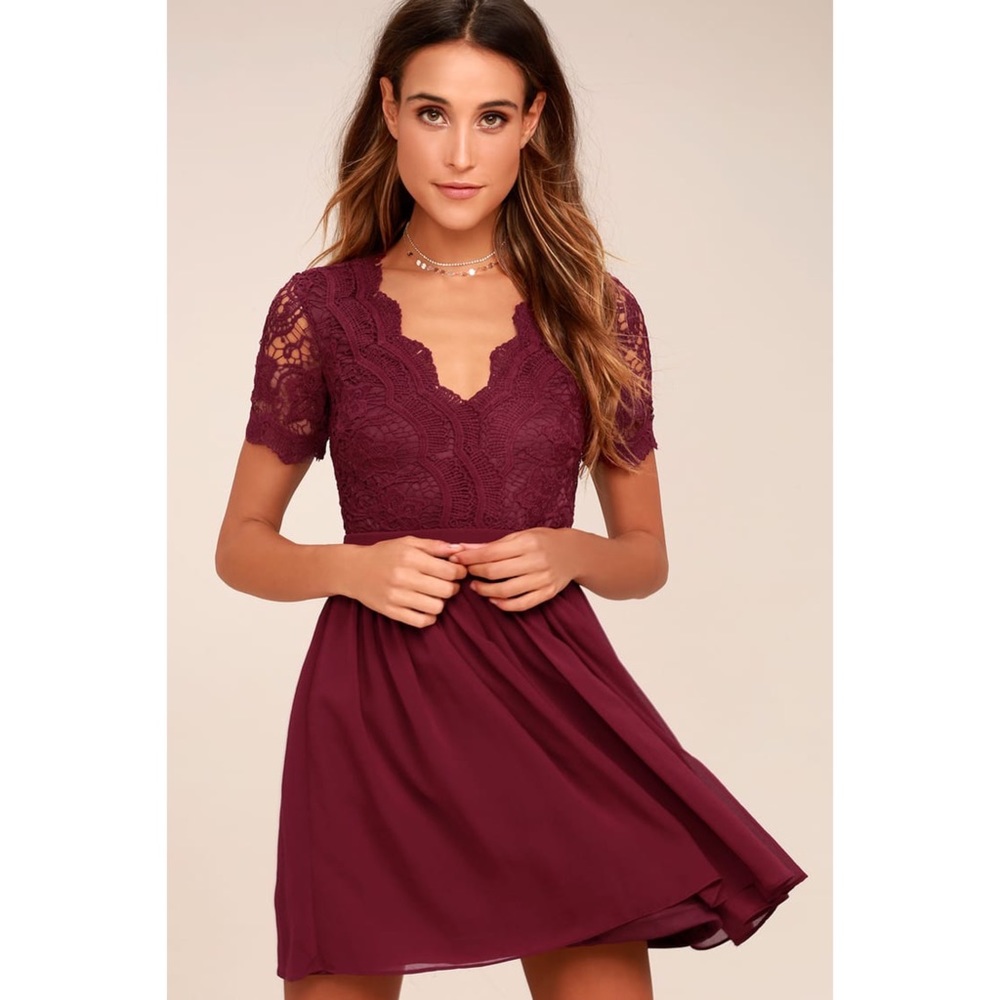 Lulu’s Angel in Disguise Burgundy Lace Skater Dress Size Medium